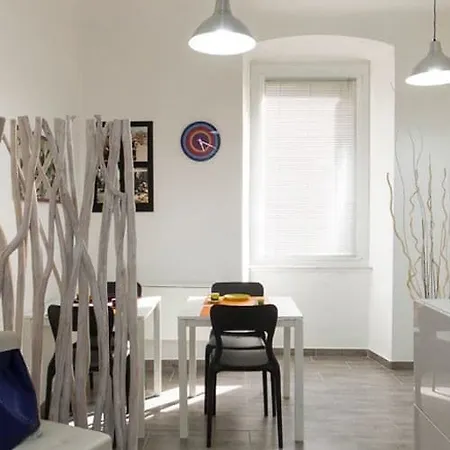 Le Farfalle لا سبيتسْيا